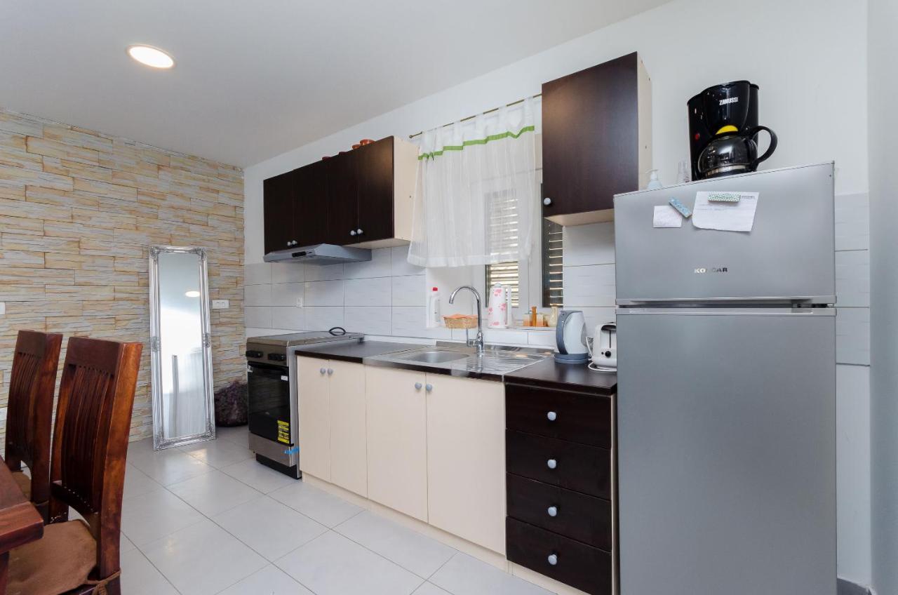 Apartment Jasna By The Sea Baška Exteriör bild